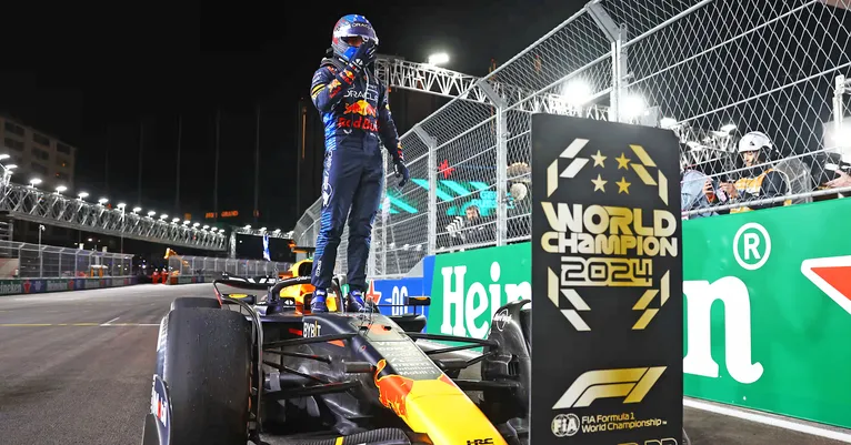 Verstappen segue por mais 4 temporadas na Red Bull
