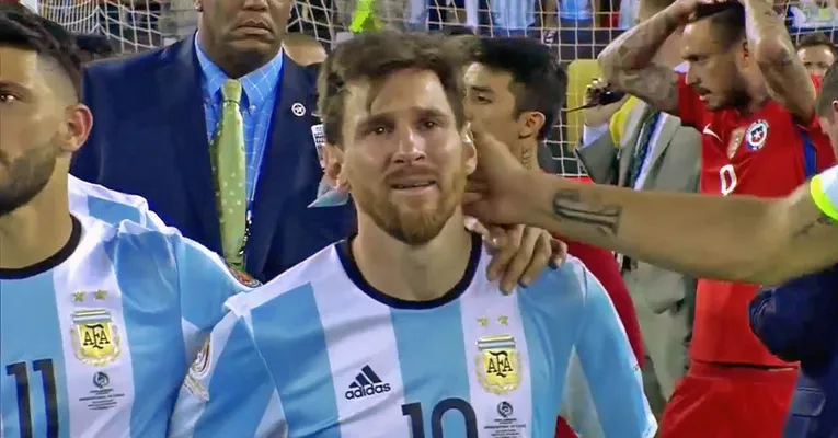 Messi havia anunciado aposentadoria há 10 anos, mas voltou atrás na decisão