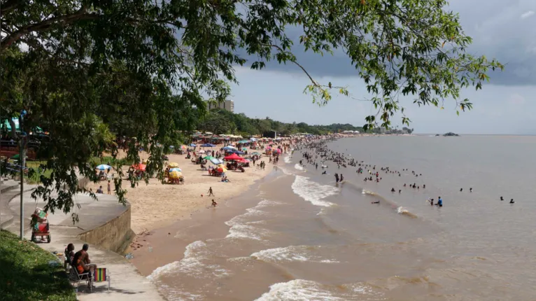 Mosqueiro oferece sol, praia e o tradicional banho de mar de rio sem precisar viajar para longe.