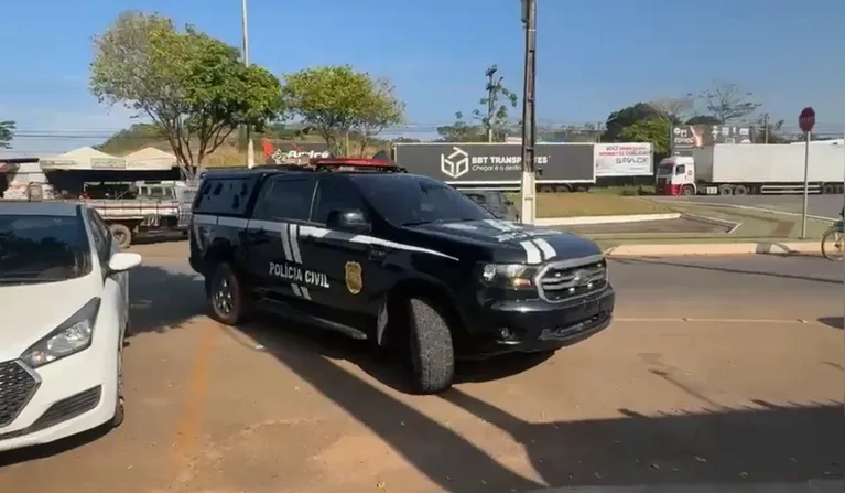 Sede da 16ª RISP em Parauapebas, para onde o suspeito preso e os veículos apreendidos foram encaminhados.