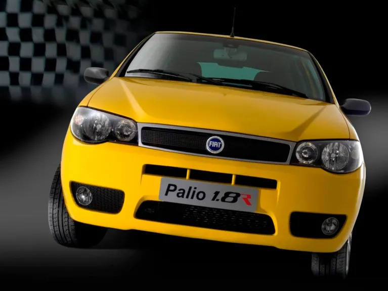 Compacto esportivo, o Palio 1.8R pode ser encontrado usado na faixa de R$ 30 mil a R$ 40 mil.