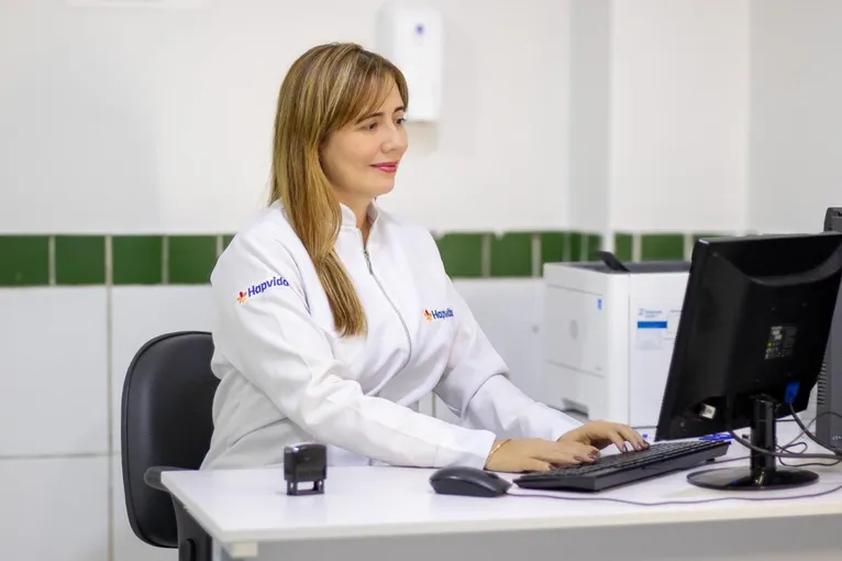 A médica clínica, Bárbara de Alencar