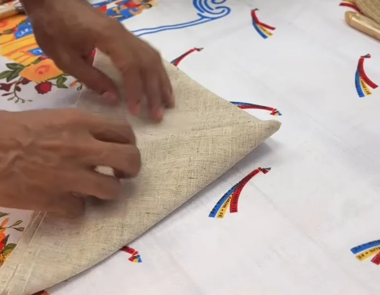 VÍDEO: aprenda a fazer uma "Nossa Senhora de Nazaré" para sua mesa posta