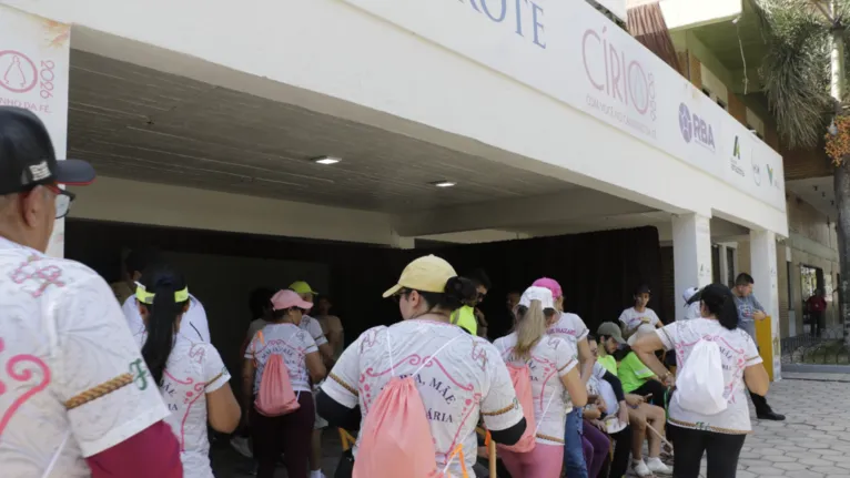 No Espaço Bem-Estar da RBA, os romeiros encontram apoio, hidratação, alimentação e cuidados para recuperar as forças antes de seguir caminho até a Basílica Santuário de Nazaré.