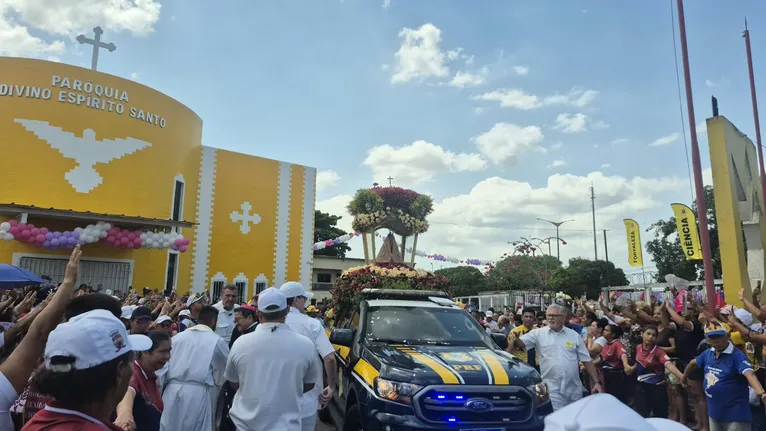 Homenagem na Paróquia do Divino Espirito Santo.