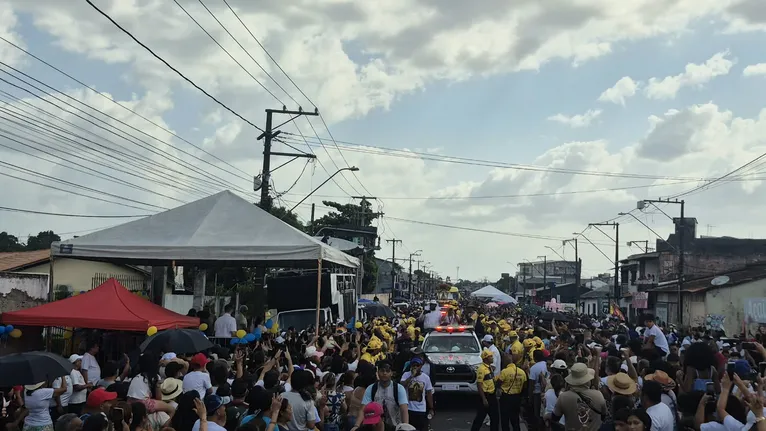 A emoção e a demonstração de fé marcaram a homenagem à Imagem Peregrina de Nossa Senhora de Nazaré na Paróquia São Lucas Evangelista.