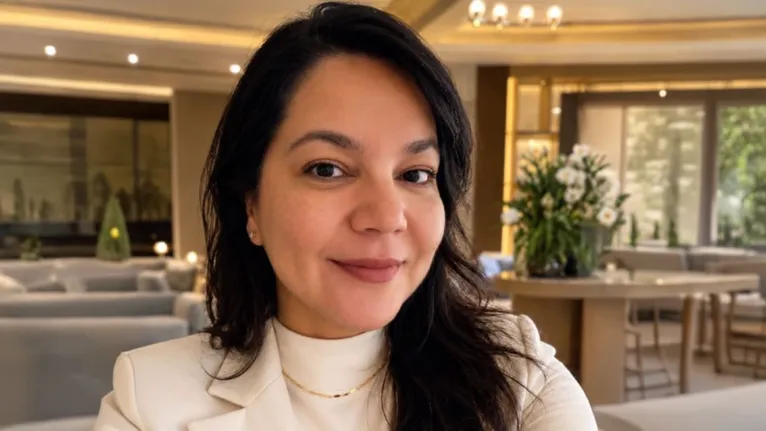 A dermatologista Giselle Parente Souza alerta que o bronzeamento artificial com radiação ultravioleta aumenta o risco de melanoma e outros tipos de câncer de pele.