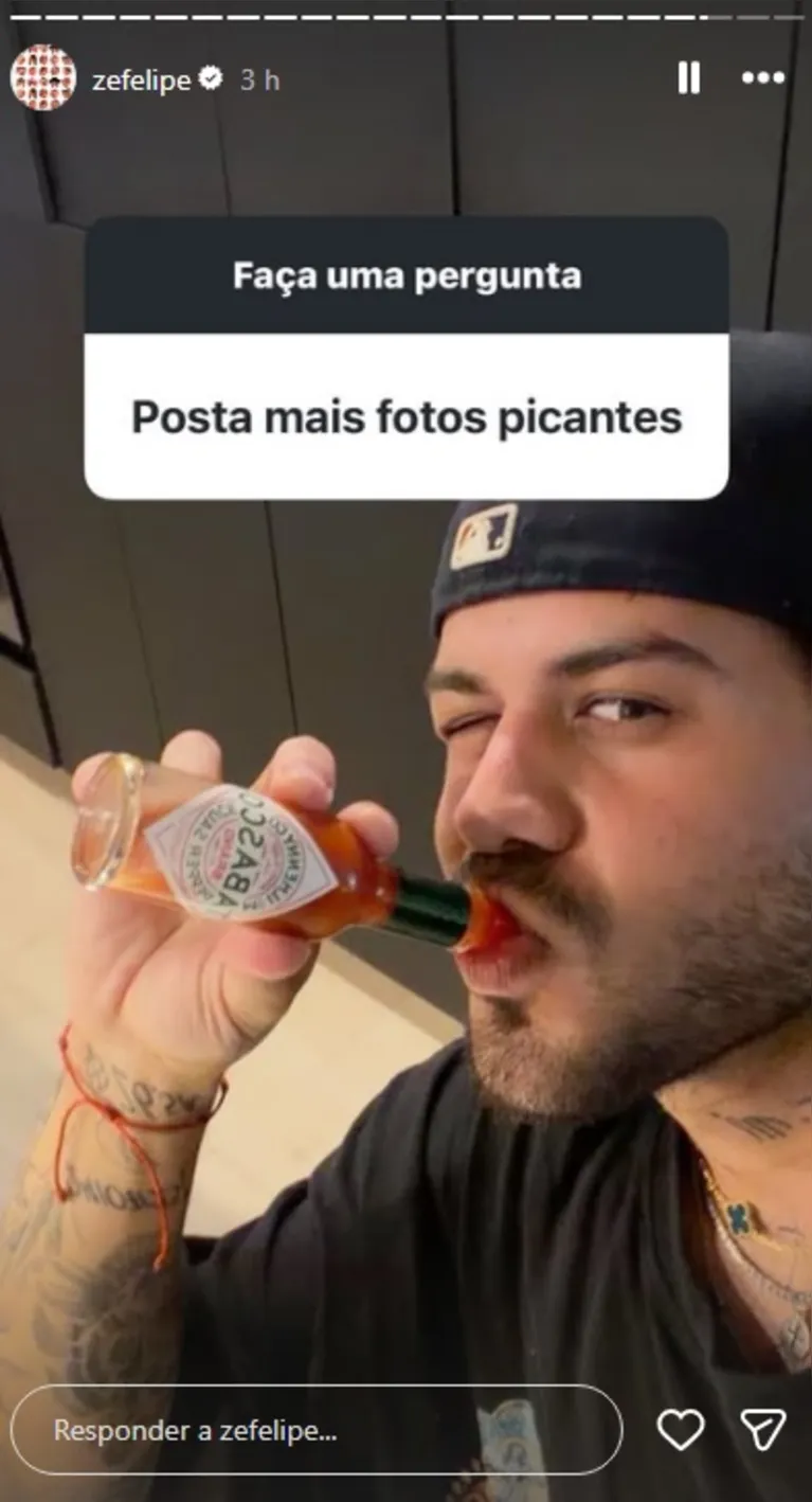 Zé Felipe atende a pedido de fã e publica 'foto picante'