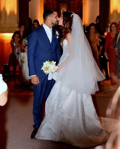 Imagem ilustrativa da notícia: Veja imagens do casamento de Thaila Ayala e Renato Góes