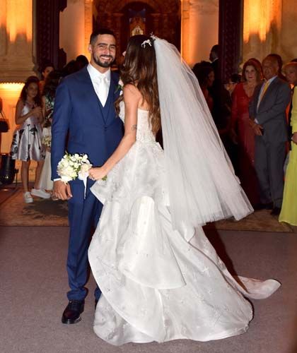 
        
        
            Veja imagens do casamento de Thaila Ayala e Renato Góes
        
    