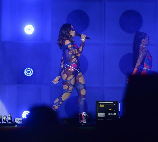 
        
        
            Veja fotos exclusivas do show da Anitta no Rock In Rio
        
    