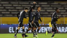 Imagem ilustrativa da notícia Adversário de time brasileiro tem casos confirmados de covid-19 entre jogadores