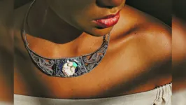 Peça “Entrelaços de Maria”, da designer Celeste Heitmann: joias com simbologia religiosa são usadas como ornamento e amuleto em diversas culturas.
