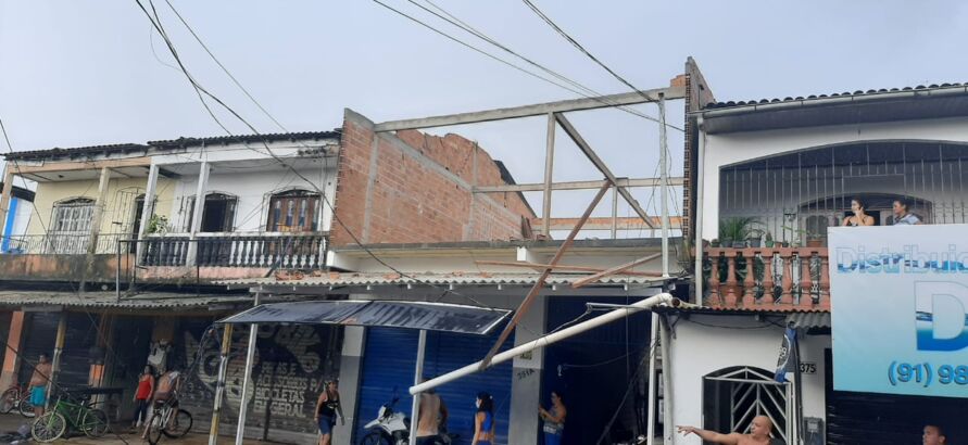 
        
        
            Icoaraci: veja imagens da destruição causada por ventania
        
    