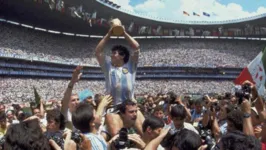 Imagem ilustrativa da notícia Fã revela choro incontrolável por Maradona. 'Estou destroçado'
