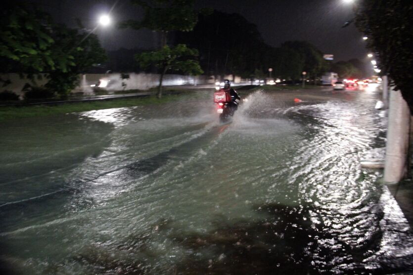 
        
        
            Chuva deste
domingo (22) traz transtorno para moradores de Belém
        
    