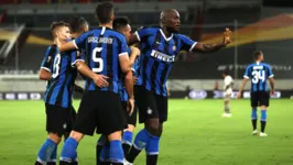 Imagem ilustrativa da notícia Vídeo: Atacante belga quebra recorde de gols na Inter de Milão