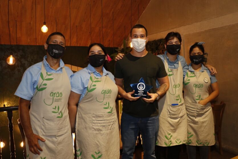 
        
        
            Troféu Estrela Azul premia os melhores da gastronomia paraense
        
    