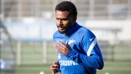 Imagem ilustrativa da notícia Vídeo: Jogador brasileiro dá vitória a Zenit no clássico russo