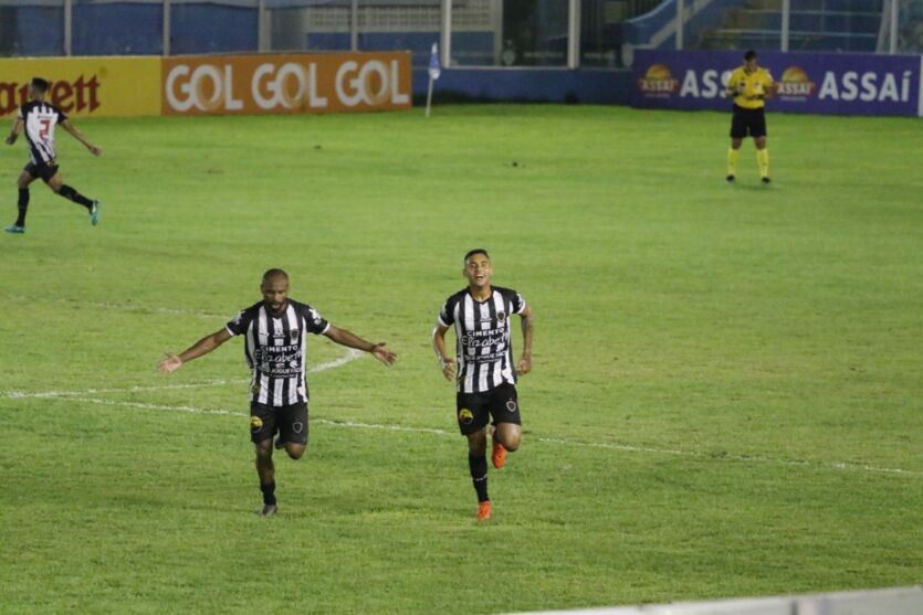
                            
                            
                                Paysandu perde por 2 x 0 para o Botafogo-PB na Curuzu
                            
                        