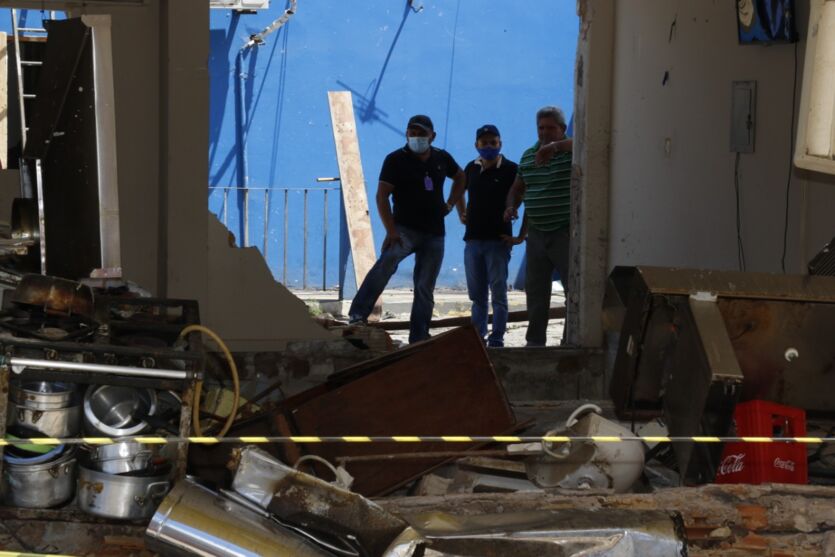 
        
        
            Veja fotos após a explosão que destruiu restaurante em Belém
        
    