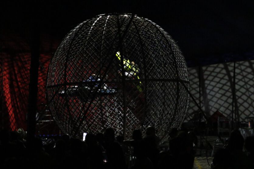 
        
        
            Picadeiro: veja imagens do Circo Astro que está em Belém
        
    