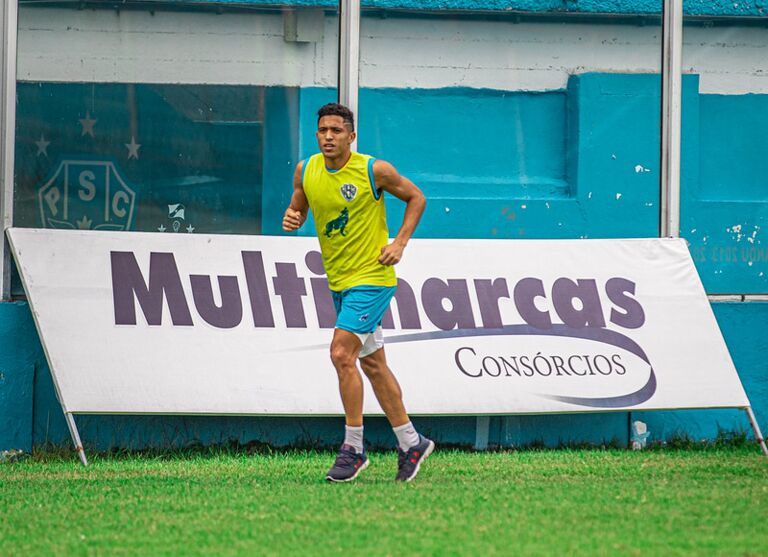 /Ainda em recuperação, atacante Marlon está vetado do jogo entre Paysandu e Altos-PI.
