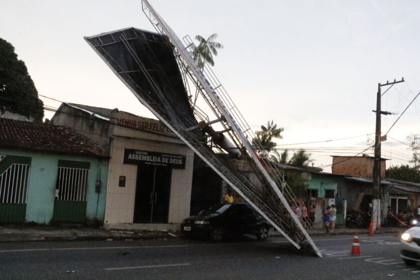 
        
        
            Imagens dos estragos deixado pelo temporal em Ananindeua
        
    