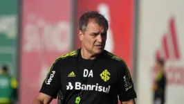 Diego Aguirre não sabe se fica ou sai do clube