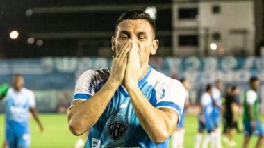 Camisa Racing Club I 2022 disponível no Espaço dos Mantos