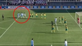 Japoneses mostram criatividade até mesmo no futebol.