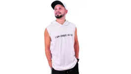 O artista traz o samba como principal referência musical
