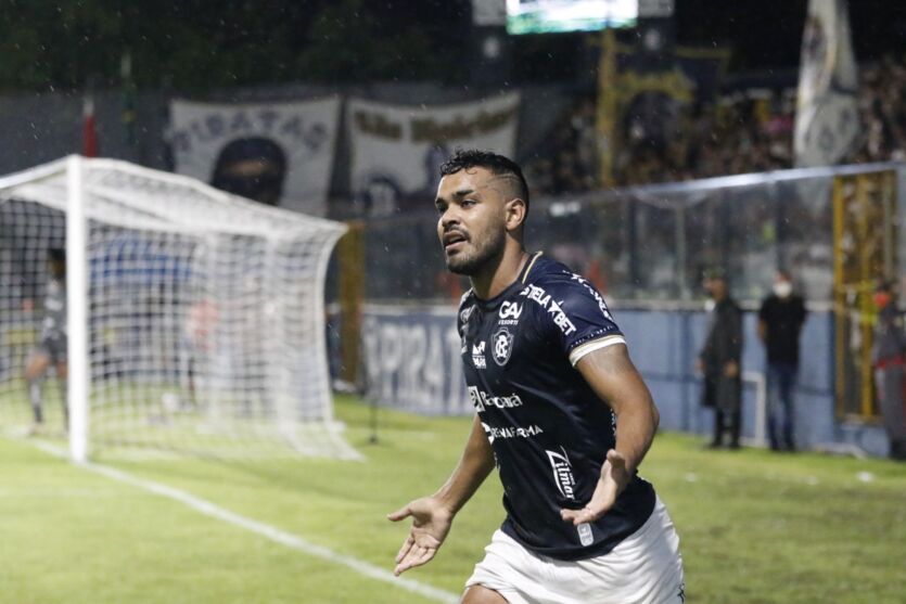 
                            
                            
                                Clube do Remo vence o Vitória na estreia da Série C
                            
                        