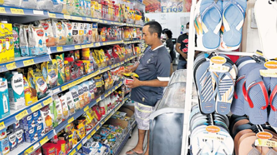 /Consumidores aderem as facilidades de preços e localização dos mercadinhos