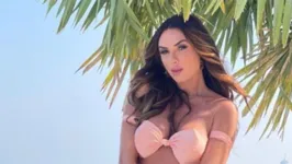 Ex-panicat Nicole Bahls  revela detalhes de sua intimidade