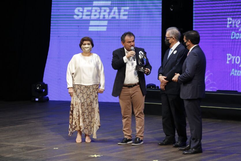 
                            
                            
                                Prefeitos empreendedores ganham prêmio do Sebrae
                            
                        