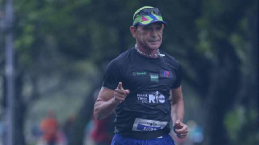 /O médico Jorge Vaz conquista medalha na  Maratona Internacional do Rio de Janeiro.