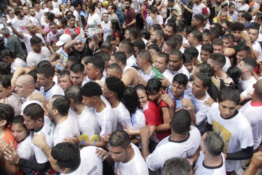 
        
            Galeria mostra imagens especiais da manhã de Círio
        
    