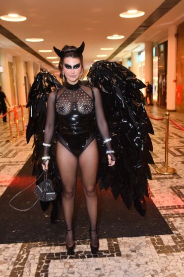 
        
        
            Famosos capricham nas fantasias para Halloween da Sephora
        
    