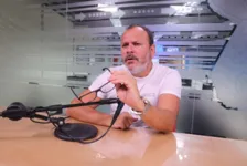 Colunista Márcio Ponte durante a gravação do podcast Zoom na Politika que já está no ar!