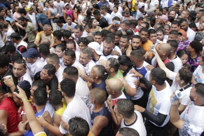 
        
            Galeria mostra imagens especiais da manhã de Círio
        
    