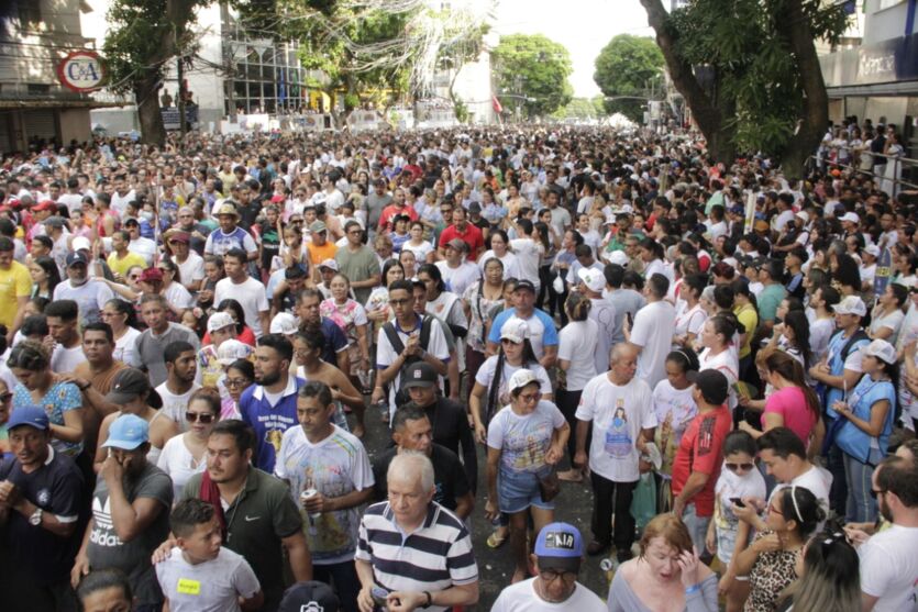 
        
            Galeria mostra imagens especiais da manhã de Círio
        
    