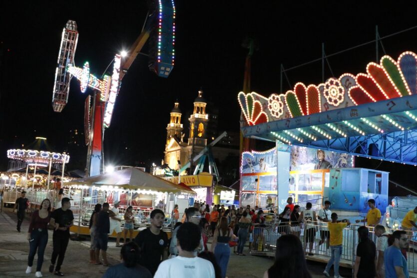 
        
        
            Bora? Veja imagens da primeira noite do Arraial de Nazaré
        
    