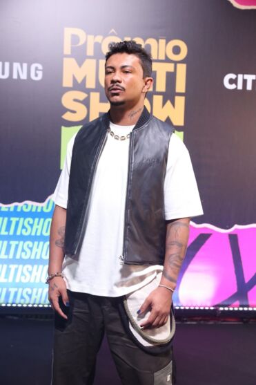 
        
            Veja os famosos no tapete vermelho do Prêmio Multishow
        
    