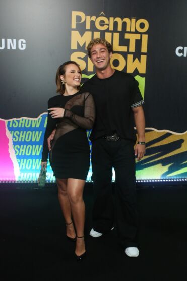 
        
            Veja os famosos no tapete vermelho do Prêmio Multishow
        
    