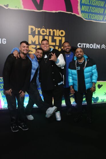 
        
            Veja os famosos no tapete vermelho do Prêmio Multishow
        
    