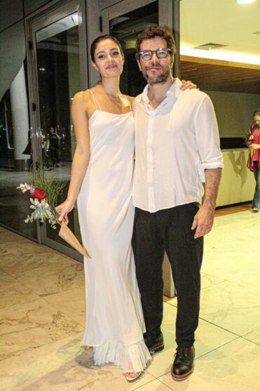 
        
            Elenco prestigia festa de lançamento de "Todas as Flores"
        
    