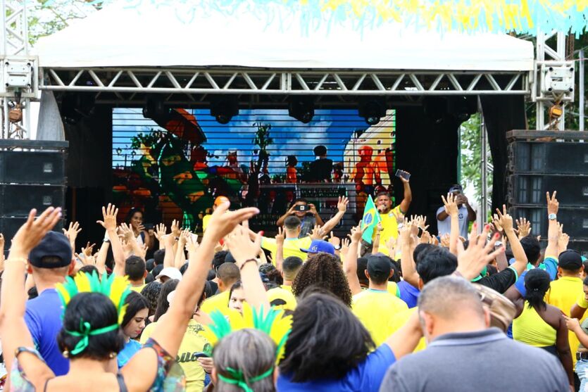 
        
        
            Festa em Belém: torcida comemora boa estreia da Seleção
        
    