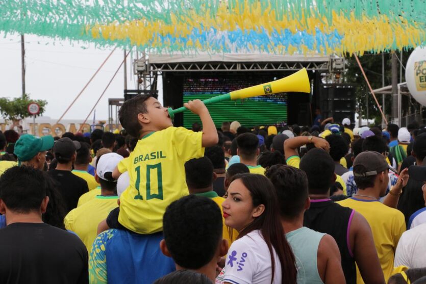 
        
        
            Festa em Belém: torcida comemora boa estreia da Seleção
        
    