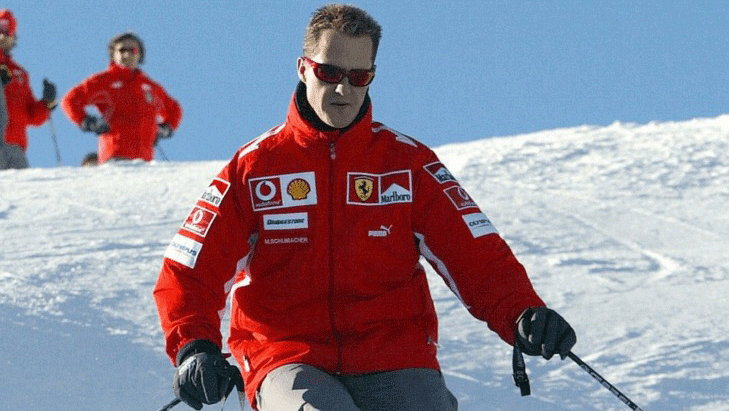 /Segundo a família, o heptacampeão mundial Michael Schumacher estaria se recuperando lentamente das  sequelas do trágico acidente.